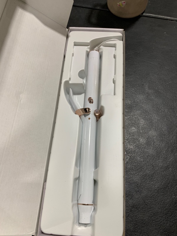 Photo 1 of T3 SinglePass Curl X Extra-Long Barrel 1", 1.25", 1.5" Curling Iron with 9 Heat Settings and Ceramic Barrel for Fast Styling and Lasting Results on All Hair Types