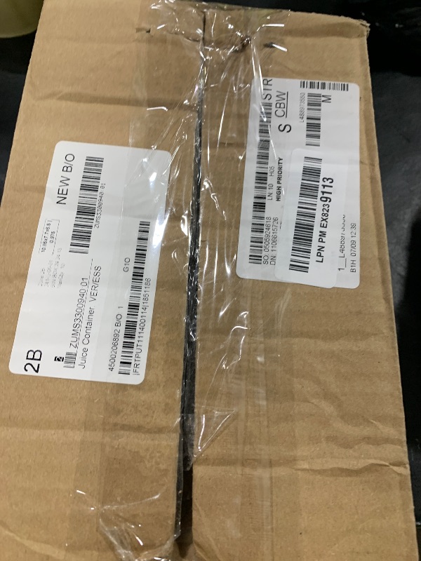Photo 1 of Zumex S3300940:01 VER/ESS Juice Container