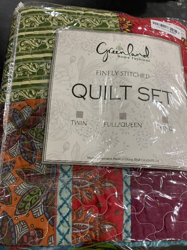 Photo 1 of Greenland Home Renee Upcycle Unique Remnant Fabric Cotton-Lined Quilt Set, 3-Piece Full/Queen