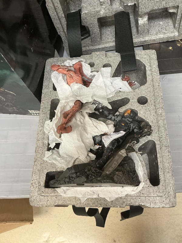 Photo 1 of SEE THE NOTES PICTURES………..The Callisto Protocol Collector's Edition, PS5, Includes Steelbook, Jacob Statue, Sketchbook, Collectible Pins, Digital Content