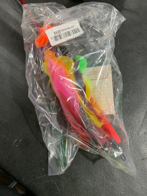 Photo 1 of MeoHui Interactive Cat Toys - Retractable Wand Toy and Feather Toys Refills for Indoor Cats to Chase and Exercise