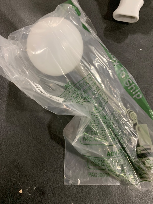 Photo 1 of MACGOAL 3/4 Float Valve for Water Tank Plastic Water Float Valve with Adjustable Arm Automatic Fill for Pool, Livestock Waterer