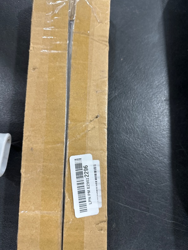 Photo 1 of GXOACKJ Curtain Rods for windows 32-48 inch, 5/8 inch Decorative White Splicing Heavy Duty Metal Curtain Rod set with Brackets