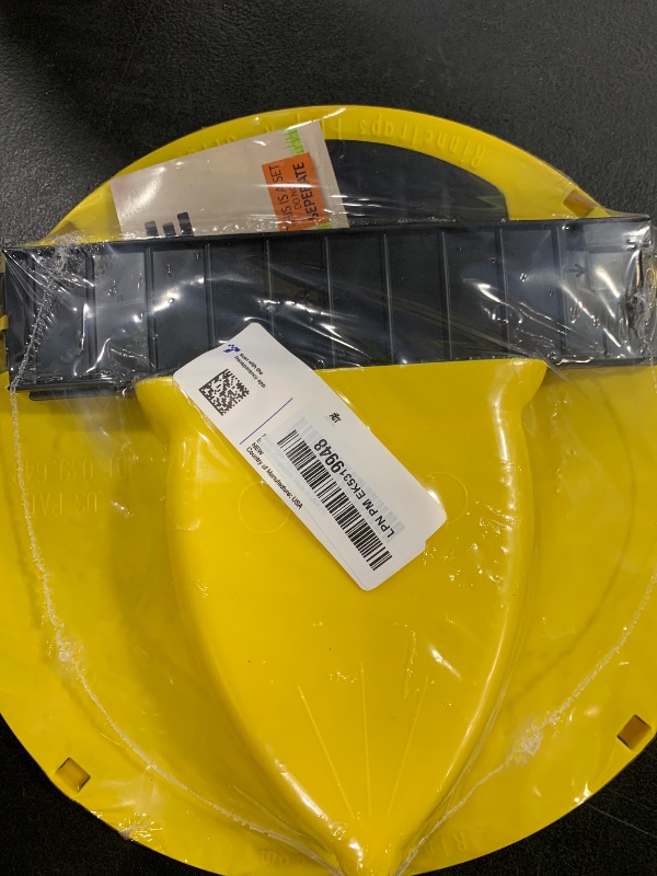 Photo 1 of RinneTraps - Flip N Slide Bucket Lid Mouse Trap | Original | Made in USA | US PAT D1,039,648s