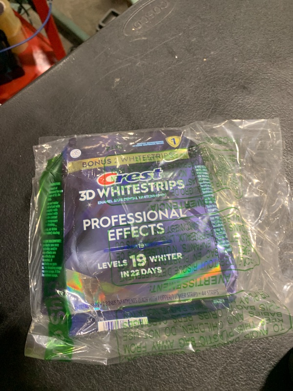 Photo 1 of Crest 3D Whitestrips Professional Effects – Teeth Whitening Kit, 22 Treatments (20 + 2 Bonus), Each with 1 Upper/1Lower, 44 Strips – Crest 3DWhite Teeth Whitening Strips