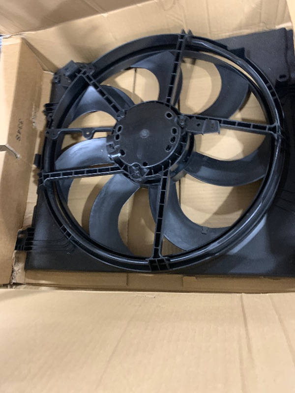 Photo 1 of munirater Radiator Cooling Fan Assembly Replacement for 2017 2018 2019 Rogue Sport S/SL/SV 2.0L NI3115162 214816MA0B 214816MA0A