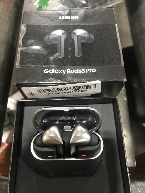 Photo 1 of Samsung Galaxy Buds 3 Pro AI Real-Time Interpreter True Wireless Earbuds Noise Cancellation Bluetooth Touch Control - International Version
