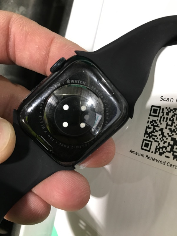 Photo 1 of Apple Watch Series 9 [GPS, 41mm] - Midnight Aluminum Case with Midnight Sport Band S/M (Renewed Premium)