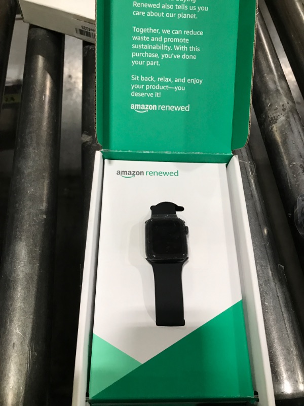 Photo 1 of Apple Watch Series 9 [GPS, 41mm] - Midnight Aluminum Case with Midnight Sport Band S/M (Renewed Premium)
