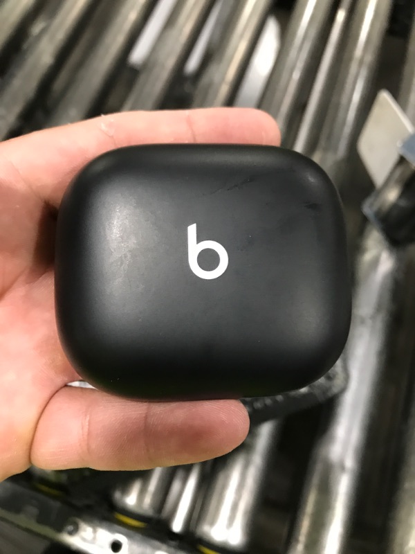 Photo 1 of BEAT EARBUDS
MODEL UNKNOWN 