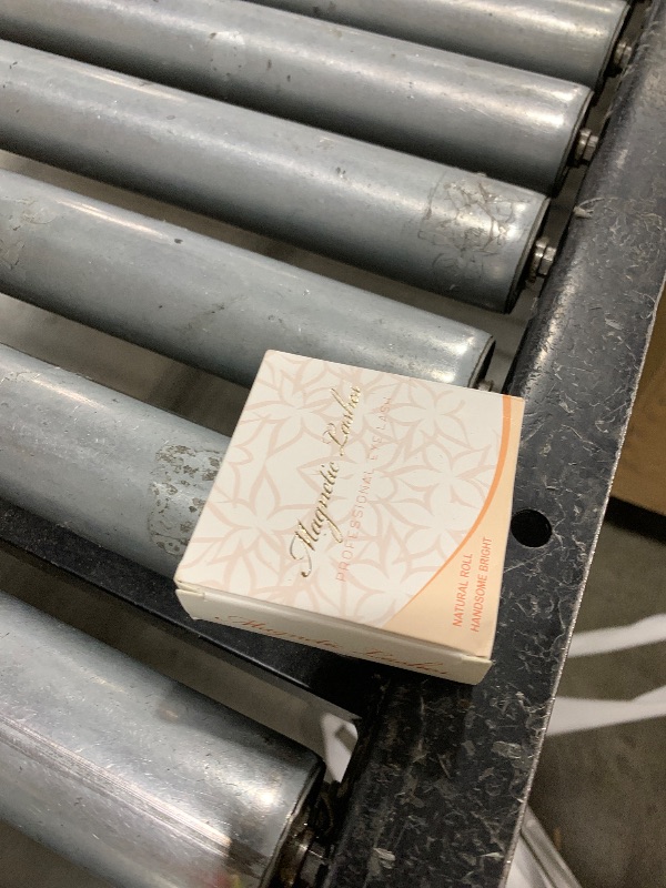 Photo 1 of FVAQL Magnetic Eyelashes with Applicator?Reusable natural looking, no eyeliner no adhesive, easy to put on and take off. (Magnetic Lashes-CT10-2)