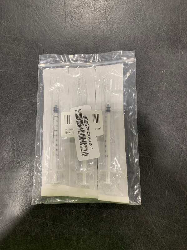 Photo 1 of 1ml Syringe for Liquid, Oral, Scientific Labs, Measurement, Dispensing, with Cap- 3 Pack 1ml Syringes