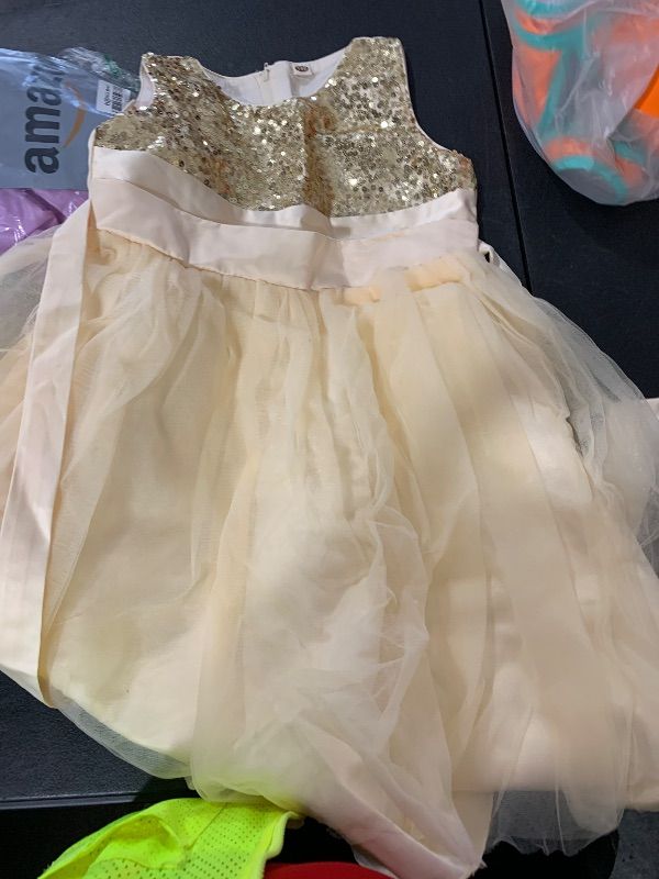 Photo 1 of MISSING FLOWER BELT ----------------------------------------------------JerrisApparel Little Girls' Sequin Mesh Flower Ball Gown Party Dress Tulle Prom (6, Apricot)