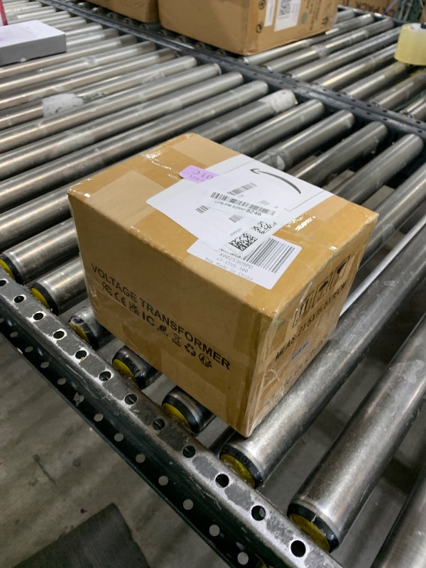 Photo 1 of LVYUAN Voltage Transformer Converter 500 Watt Step Up/Down Convert from 110-120 Volt to 220-240 Volt and from 220-240 Volt to 110-120 Volt 