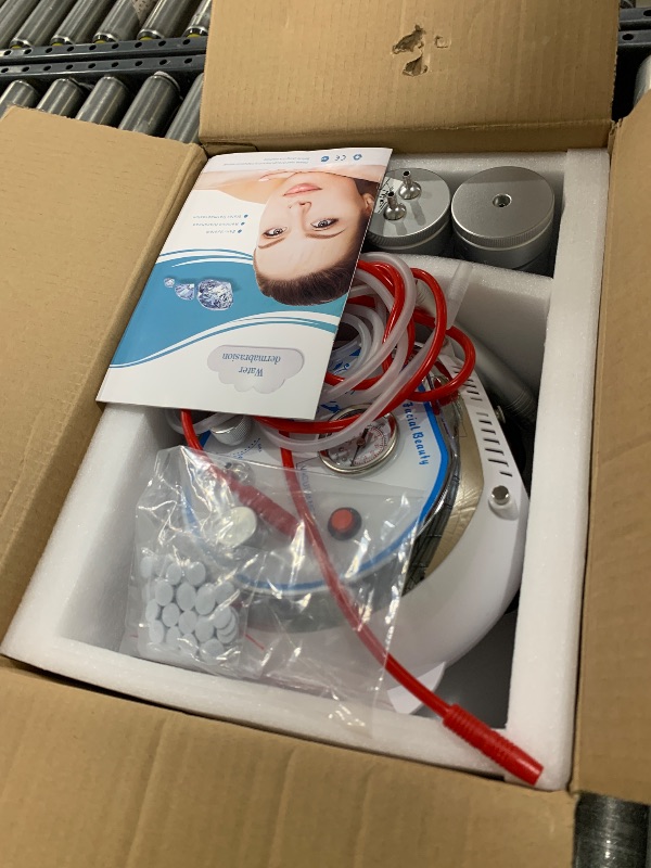 Photo 1 of Water Oxygen Jet Beauty Machine Multifunctional Vacuum Machine Deep Clean Hydro Dermabrasion Facial Machine Home SPA Micro Bubble Cleansing Skin Care