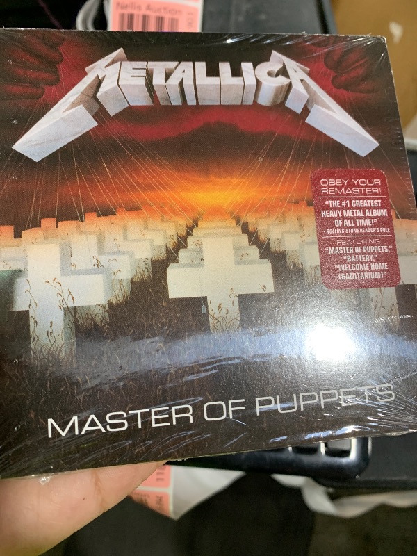 Photo 1 of Metallica - Master Of Puppets (Vinyl Record, Black, Adult)