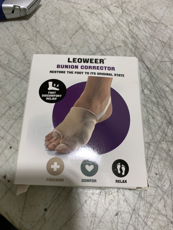 Photo 1 of Welnove Pack of 12 Bunion Corrector, Toe Separators with 2 Loops, Big Toe Spacer Suitable for Bunion and Overlap Toe, Infused Aloe Vera Extract (Clear)