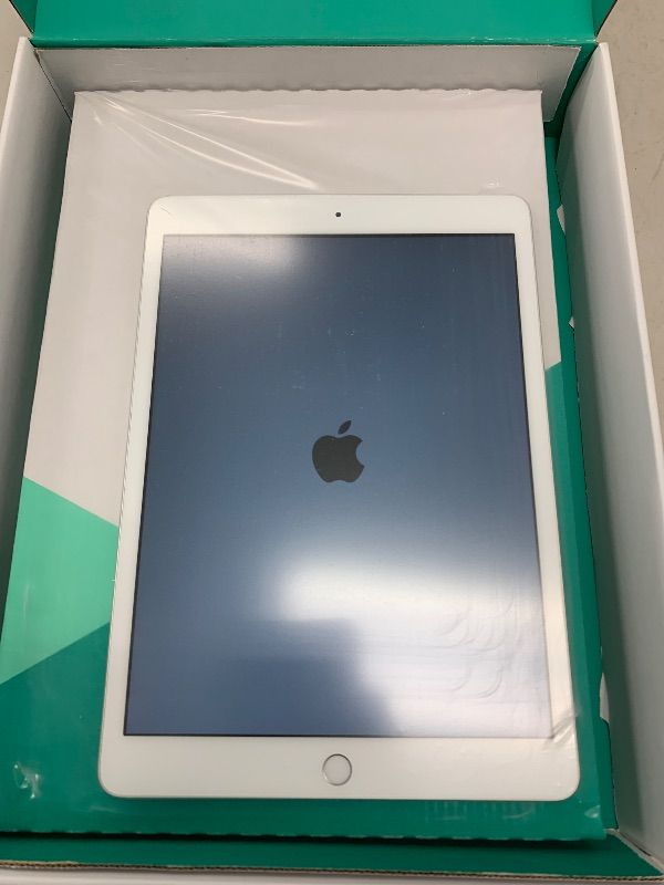 Photo 1 of Apple 2020 iPad (10.2-inch, WiFi, 128GB) - Silver (Renewed Premium)