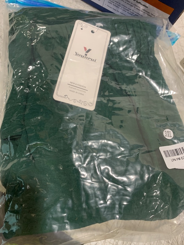 Photo 1 of Younrui Women's Green Midi Skirt Plus Size 3X 2025 Elastic Waist Lightweight Crinkle Fabric Casual Skirts with Pockets(3XL-1045-DK Green)