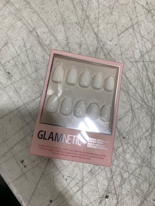 Photo 1 of Glamnetic Press On Nails - White Swan | Opaque Classic Off White Short Oval False Nails, Reusable Stick On Fake Nails with Glue | Salon Quality | 15 Sizes - 30 Nail Kit