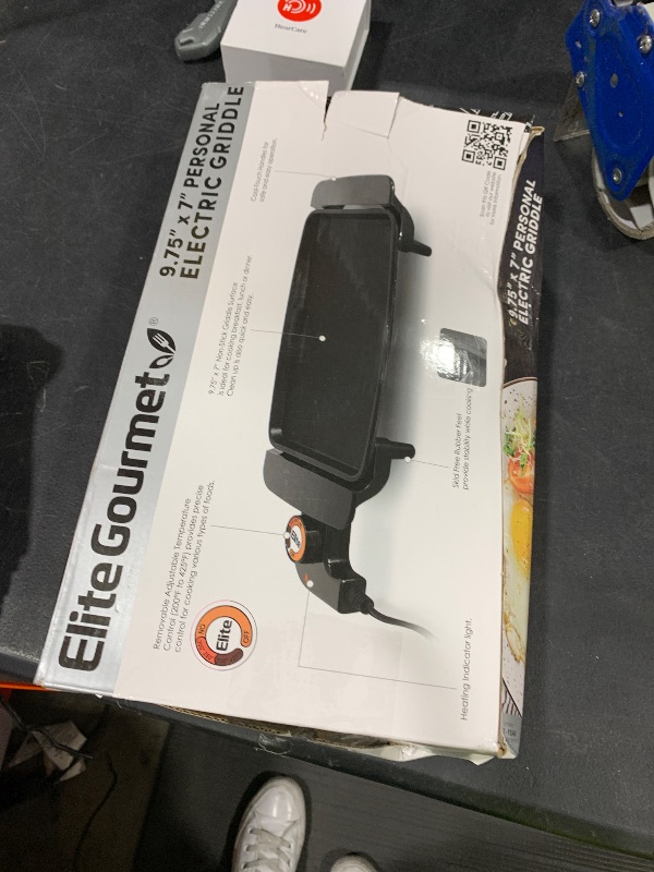 Photo 1 of Elite Gourmet EGR8152 Electric 10" x 7" Personal Compact Griddle, Cool-touch Handles Non-Stick Surface, Removable/Adjustable Thermostat, Black