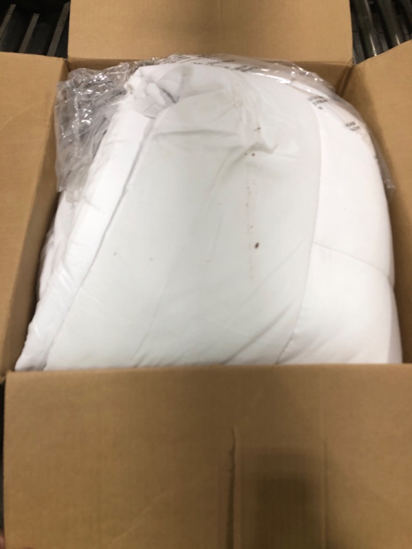 Photo 1 of Bedsure Comforter Duvet Insert - Quilted Comforters Cal King Size, All Season Duvet, Down Alternative Bedding, with 8 Tabs, Gifts for Women/Men, White,Alaskan King 130x120 Inches