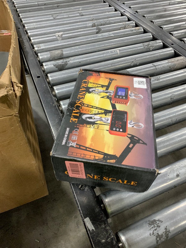 Photo 1 of Hanging Scale, Geevorks Digital Crane Scale 1000KG (2204lbs), Industrial Heavy Duty Crane Scale LCD Backlight with Unit Change/Data Hold/Tare/Zero for Construction Site Travel Market Fishing, Orange