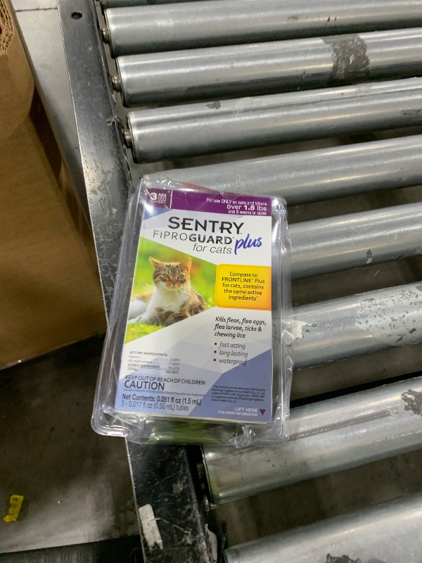 Photo 1 of SENTRY Fiproguard Plus for Cats, Flea and Tick Prevention for Cats (1.5 Pounds and Over), Includes 3 Month Supply of Topical Flea Treatments