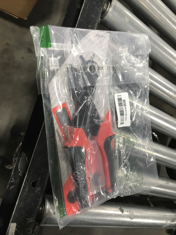 Photo 1 of Leather Hole Punch, Belt Hole Puncher for Leather, Revolving Punch Plier Kit, Leathers Puncher Plier for Belts, Watches, Handbags, Punch Tool Diameter: 4.5/4 /3.5/3/2.5/2mm.