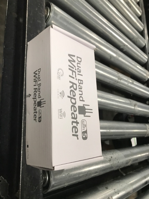 Photo 1 of WiFi Extender Signal Booster Dual-Band(5.8G&2.4G) resfhsfdhfhdgfj
