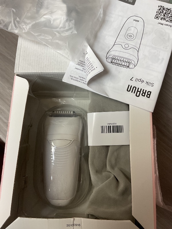 Photo 1 of Braun Epilator Silk-épil 7, Hair Removal Device, Women Shaver & Trimmer, Wet and Dry, Wide Head, Includes Shaver Head and Trimmer Comb, SE7-041, Silver