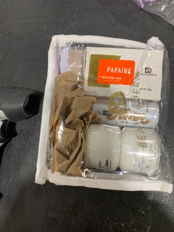 Photo 1 of BEAUTéDERM Set Travel Pack
