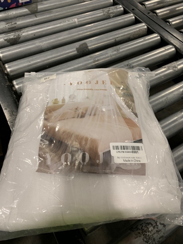 Photo 1 of YOOJEE Mosquito Net for Bed Travel Mosquito Bed Net Canopy for Queen or King Size Bed Girls Bed Baby Crib Twin Size Bed Canopy Curtains