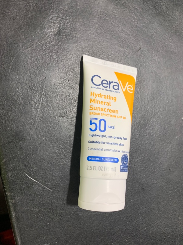 Photo 1 of CeraVe 100% Mineral Sunscreen SPF 50, Face sunscreen With Zinc Oxide & Titanium Dioxide, Hyaluronic Acid + Niacinamide + Ceramides, Oil Free, Travel Size 2.5 oz