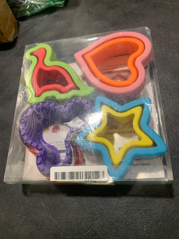 Photo 1 of Elfkitwang Sandwich Cutter and Sealer Set,4 Pcs Bread Sandwich Decruster Pancake Maker DIY Cookie Cutters for Kids Bento,Heart Dinosaur Star Mouse Shapes Mold.