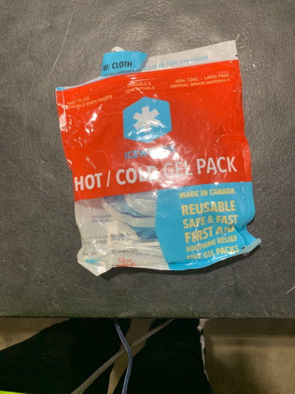 Photo 1 of ICEWRAPS Round Ice Packs for Injuries Reusable, Hot and Cold Gel Ice Packs for Injuries, Hot and Warm Compress Soft & Flexible, Fast Relief & Recovery - Pack of 5 - Blue