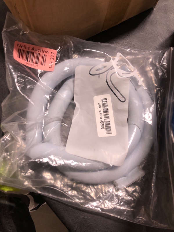 Photo 1 of Neck Cooling Tube, Reusable Wearable Cooling Neck Wraps for Summer Heat, Cooling Starts at 28°C, Relief for Hot Flashes and Fever Smart ice Neckband for All Sports Outdoor Activities (2Blue, L)