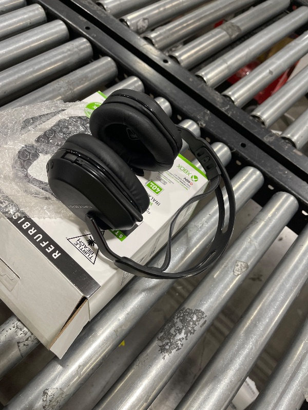 Photo 1 of Turtle Beach Stealth 700 Gen 2 MAX Multiplatform Amplified Wireless Gaming Headset - Xbox Series X|S, Xbox One, PS5, PS4, PC – Bluetooth, 40-Hr Battery, 50mm Speakers- Black (Renewed)