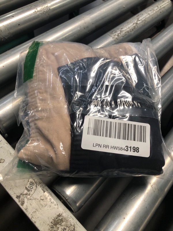 Photo 1 of (USED/FAIR) (BAGGED) Fruit of the Loom Women's Built Up Tank Style Sports Bra Value Pack, Black/Heather Grey/Sand/White