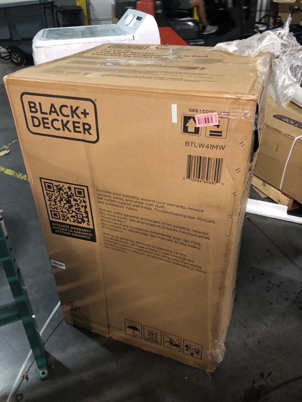 Photo 1 of BLACK+DECKER 4.1 Cu. Ft. Top Loading Washing Machine with Agitator, Full Size Washing Machine with Glass Lid and Stainless Steel Tub, Machine with LED Display, 10 Wash Cycles, 120V, BTLW41MW, White