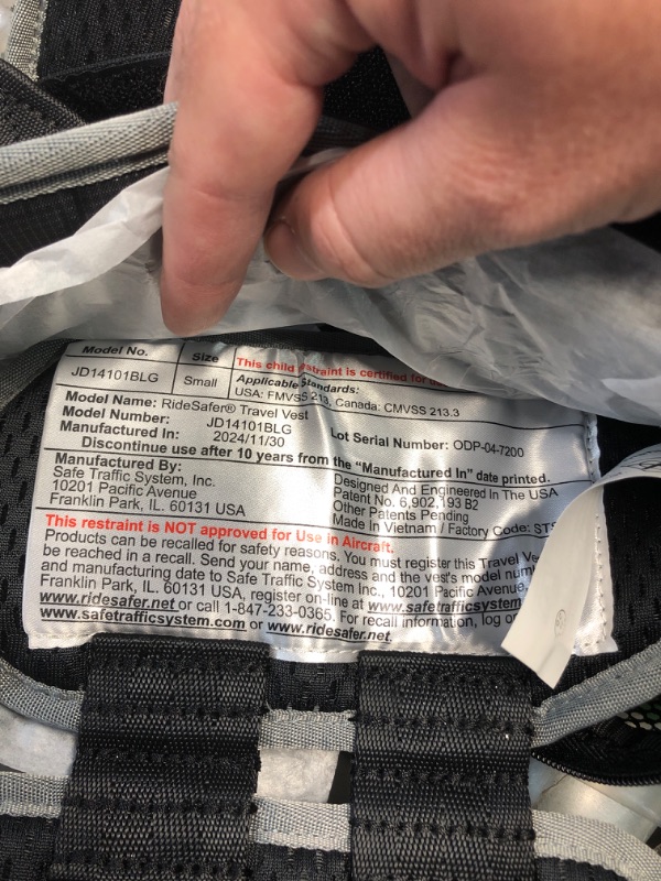 Photo 1 of (BAGGED) (UNABLE TO TEST FUNCTIONALITY) RideSafer - Small Black, Lightweight, Compact, Portable Car Seat - Perfect for Travel and Everyday Child Safety