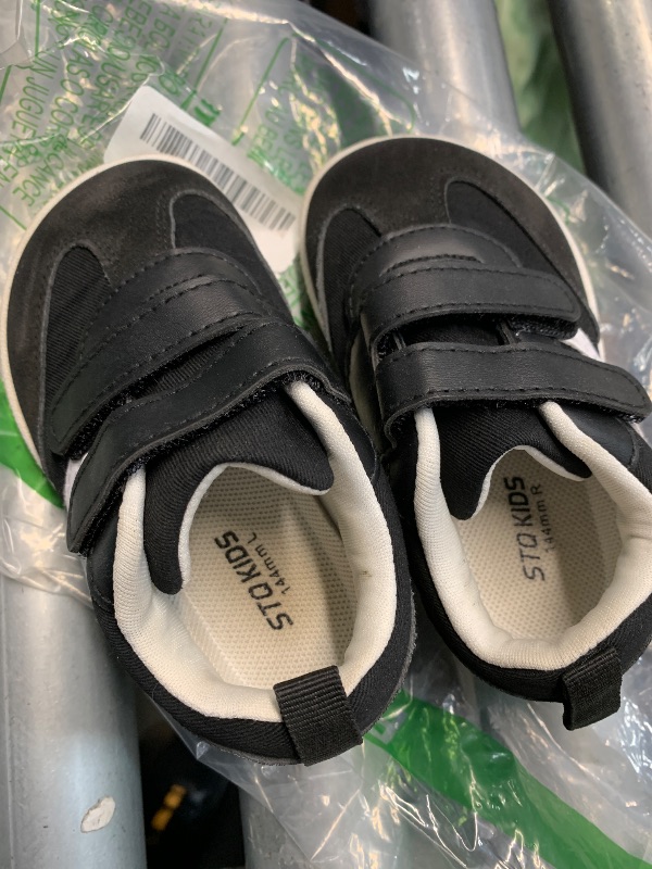 Photo 1 of (see all images) STQ KIDS Toddler Wide Toe Box Shoes:Boys Barefoot Shoes Kids Walking Sneakers Boy Sneakers Indoor T7