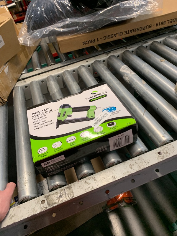 Photo 1 of **FOR PARTS** FPC (Surebonder) 9600B 9600A Pneumatic Heavy Duty Standard T50 Type Stapler with Case (air compressor needed not included)
