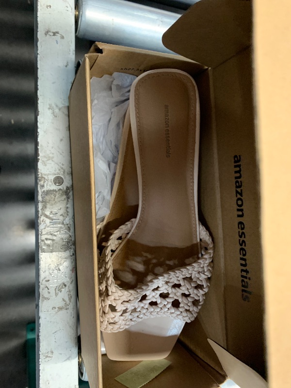 Photo 1 of (SIZE 8) (USED/FAIR) (BAGGED) Amazon Essentials Women's Mini Heel Mule Sandals, Cream Cane Weave, 8