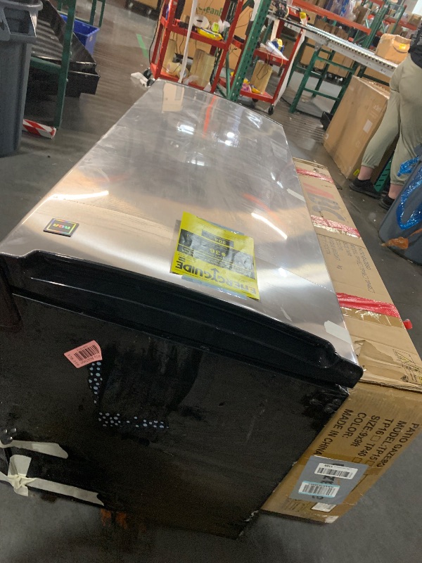 Photo 1 of ************NON-FUNCTIONAL, NEED REPAIR********************
ARCTIC CHEF RFRF695 Upright Freezer, 6.5 cf Stainless
