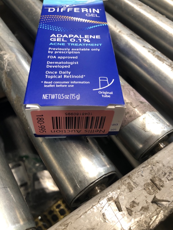 Photo 1 of  ***** NON REFUNDABLE *********Differin Acne Treatment Gel, 30 Day Supply, Retinoid Treatment for Face with 0.1% Adapalene, Gentle Skin Care for Acne Prone Sensitive Skin, 15g Tube (Packaging May Vary)