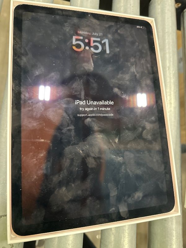 Photo 1 of *** PARTS ONLY *** LOCKED TO PREVIOUS USER *** Apple iPad Air 4-64GB - WiFi - Gold (Renewed Premium)