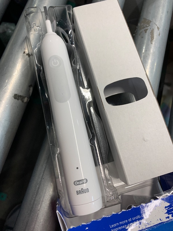 Photo 1 of (see all images) (missing head) Oral-B Pro 1000 Rechargeable Electric Toothbrush, White