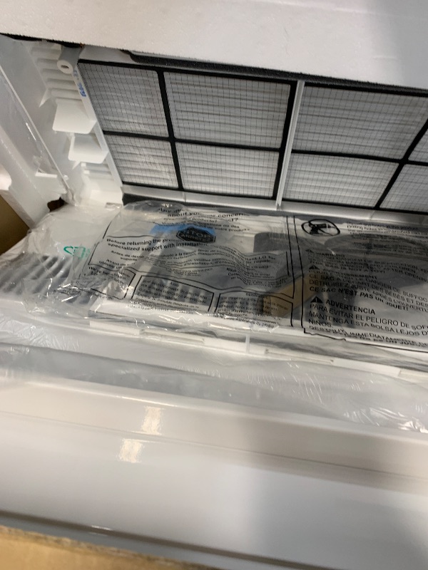 Photo 1 of ***PARTS ONLY***

LG LW1224RD 12,000 Window Air Conditioner, 115V, 550 Sq.Ft. (22' x 25' Room Size), Quiet Operation, Electronic Control with Remote, 3 Cooling & Fan Speeds, Auto Restart, 12000 BTU, White