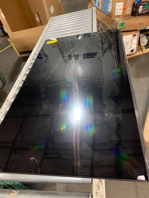 Photo 1 of ***Broken T.V.***SCREEN IS CRACKED***Samsung 50-Inch Class Crystal UHD U8000F 4K Smart TV (2025 Model) Endless Free Content, Crystal Processor 4K, MetalStream Design, Knox Security, Alexa Built-in